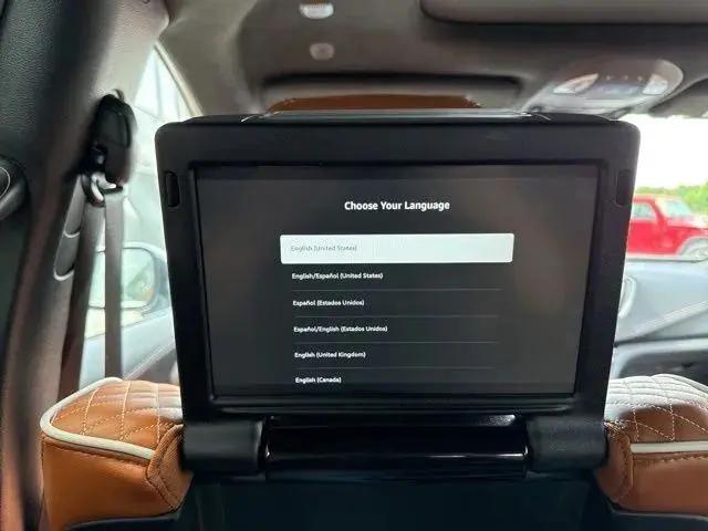2025 Chrysler Pacifica Pinnacle AWD
