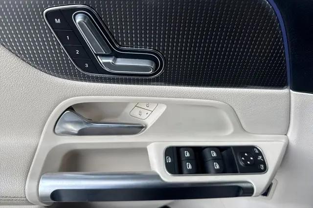 2022 Mercedes-Benz GLB GLB 250