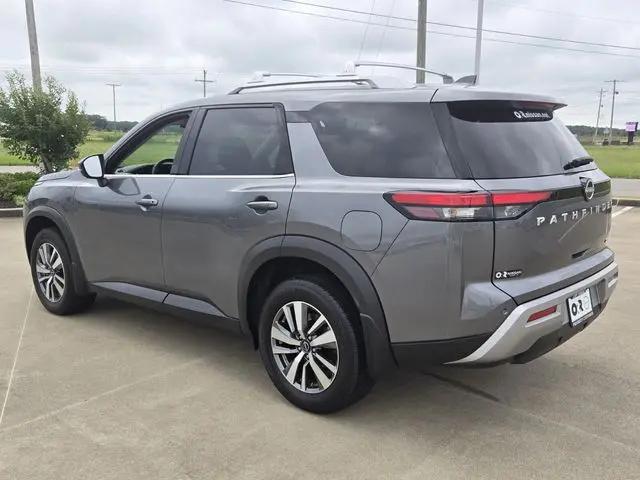 2025 Nissan Pathfinder SL FWD