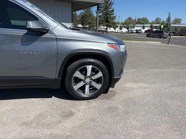 2021 Chevrolet Traverse AWD LT Leather
