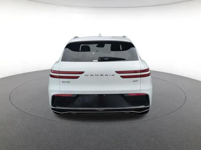 2026 Genesis GV70 2.5T