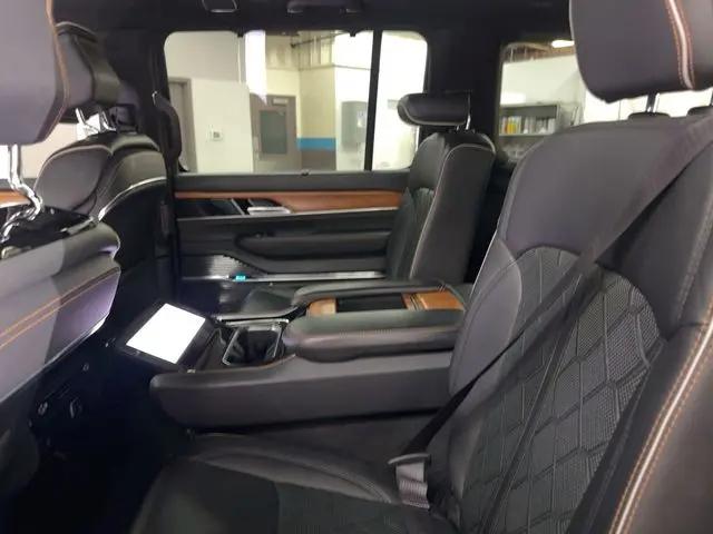 2024 Jeep Grand Wagoneer L Series III 4x4