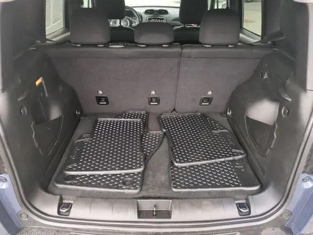 2023 Jeep Renegade Trailhawk 4x4