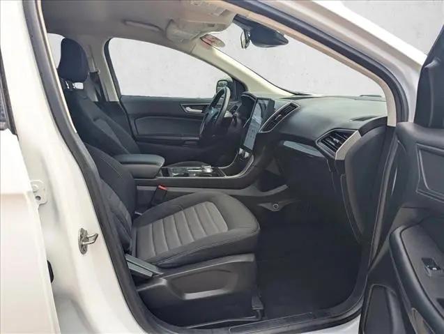 2023 Ford Edge SE