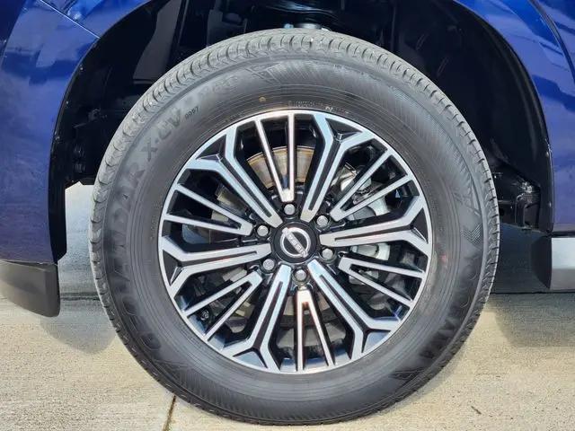 2025 Nissan Armada SL 4WD