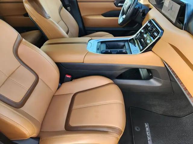 2025 Nissan Armada SL 4WD