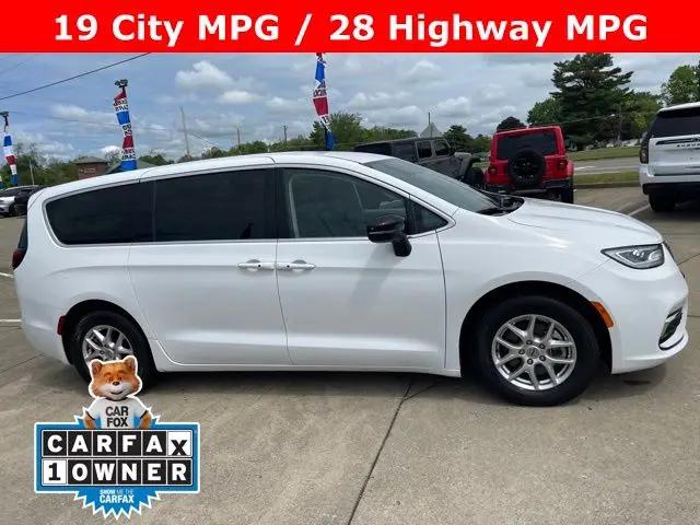 2024 Chrysler Pacifica Touring L for sale in Zanesville, OH