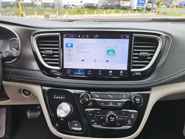 2023 Chrysler Pacifica Hybrid Touring L