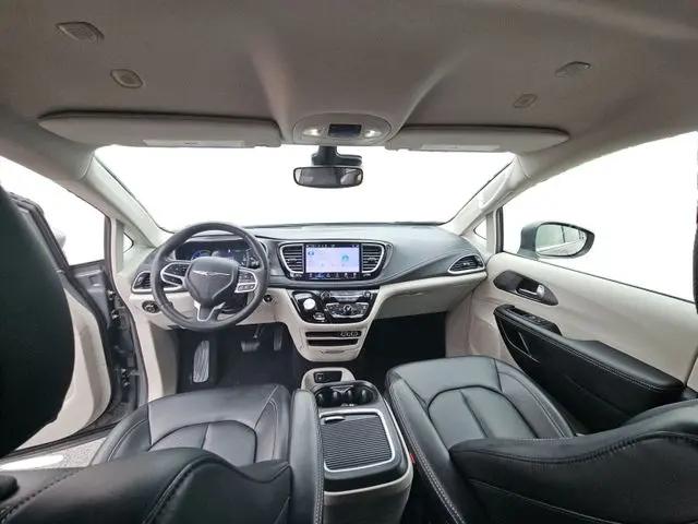 2023 Chrysler Pacifica Hybrid Touring L