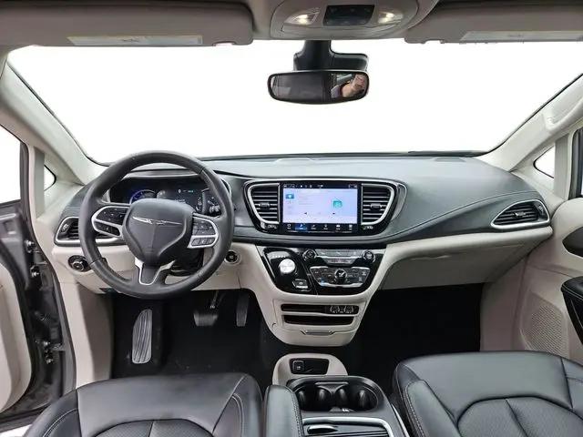 2023 Chrysler Pacifica Hybrid Touring L