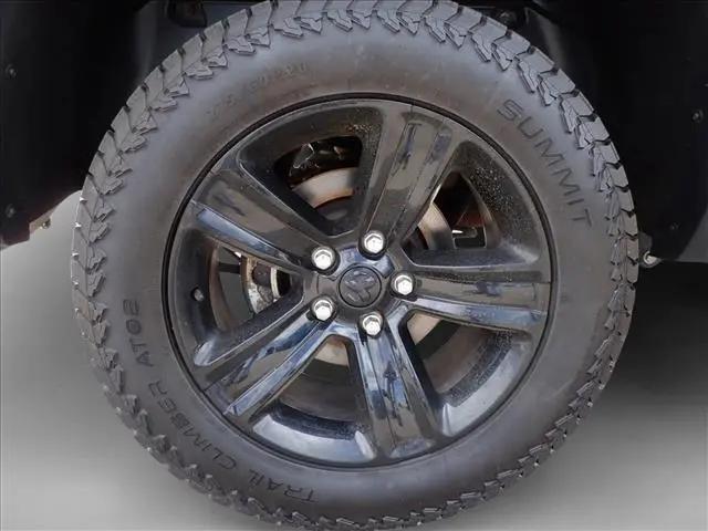 2024 Ram 1500 Classic Warlock Crew Cab 4x4 5'7" Box