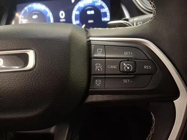 2023 Jeep Grand Cherokee L Altitude 4x4