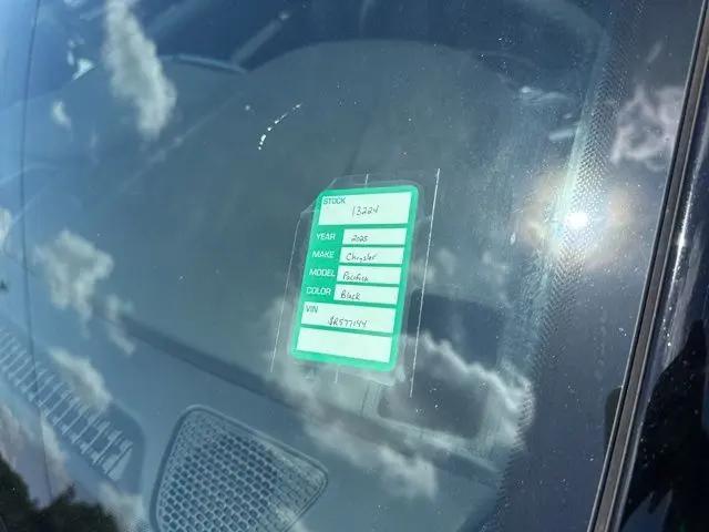 2025 Chrysler Pacifica Select