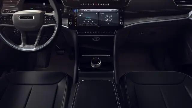 2026 Jeep Grand Cherokee L Altitude 4x4