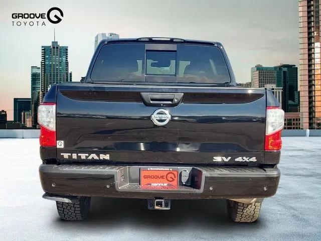 2021 Nissan Titan Crew Cab SV 4x4