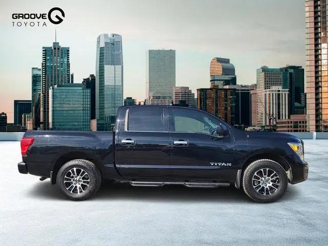 2021 Nissan Titan Crew Cab SV 4x4