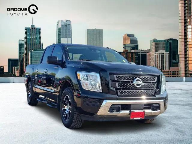 2021 Nissan Titan Crew Cab SV 4x4