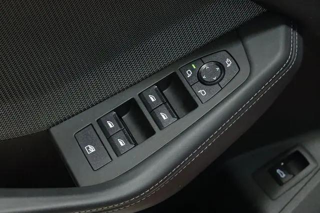 2025 BMW Coupe xDrive