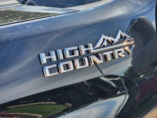 2026 Chevrolet Silverado 2500HD Crew Cab, Standard Bed, High Country, 4WD