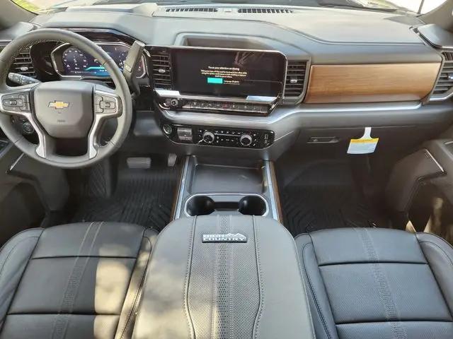 2026 Chevrolet Silverado 2500HD Crew Cab, Standard Bed, High Country, 4WD
