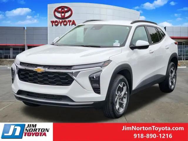 2025 Chevrolet Trax FWD LT