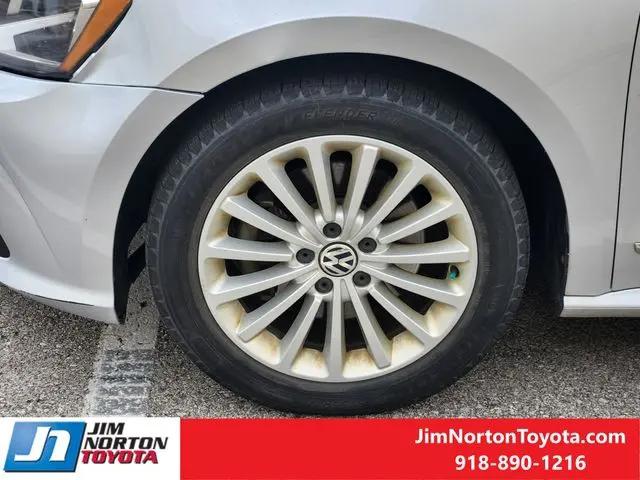 2017 Volkswagen Passat 1.8T SE