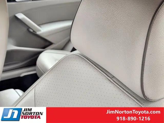 2017 Volkswagen Passat 1.8T SE