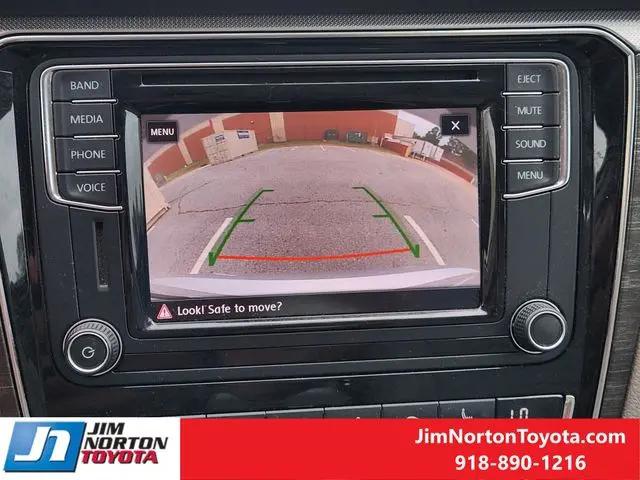 2017 Volkswagen Passat 1.8T SE
