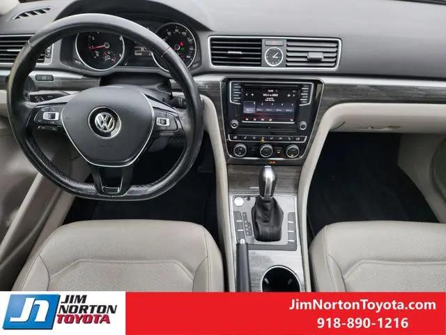2017 Volkswagen Passat 1.8T SE