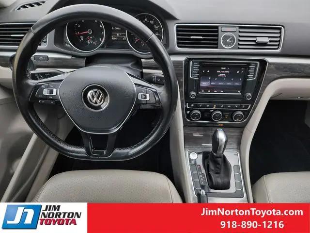 2017 Volkswagen Passat 1.8T SE