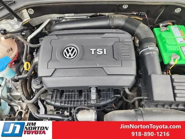2017 Volkswagen Passat 1.8T SE