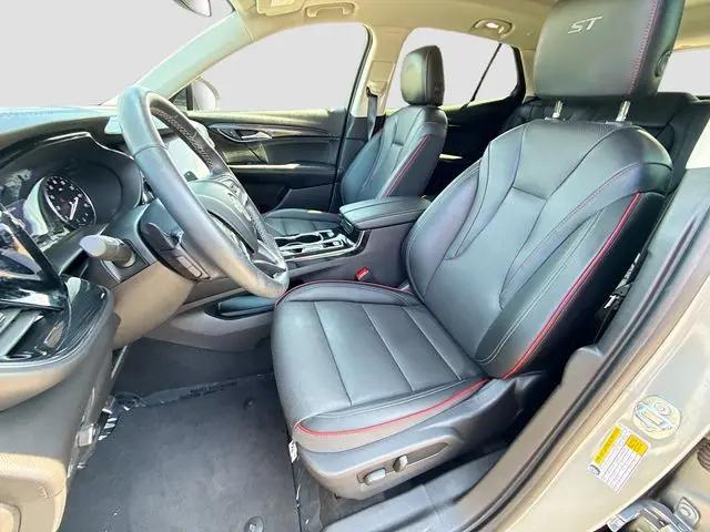 2023 Buick Envision Essence FWD