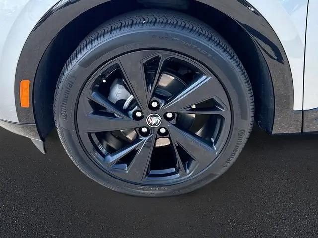 2023 Buick Envision Essence FWD