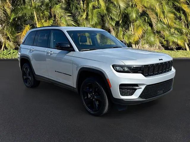 2022 Jeep Grand Cherokee Altitude 4x4