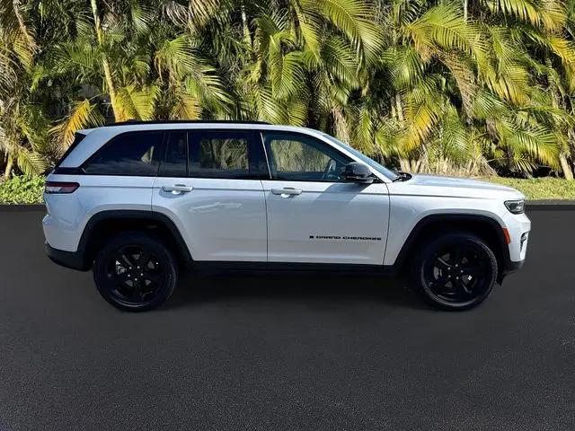 2022 Jeep Grand Cherokee Altitude 4x4
