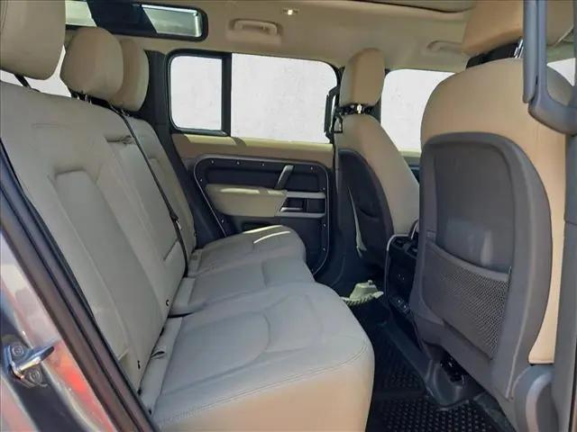 2024 Land Rover Defender 110 P300