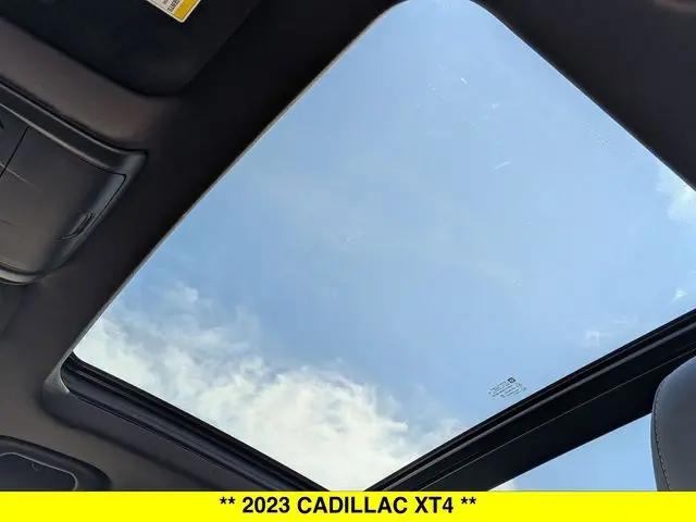 2023 Cadillac XT4 AWD Luxury