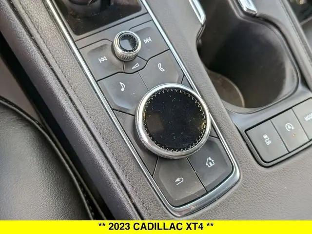 2023 Cadillac XT4 AWD Luxury