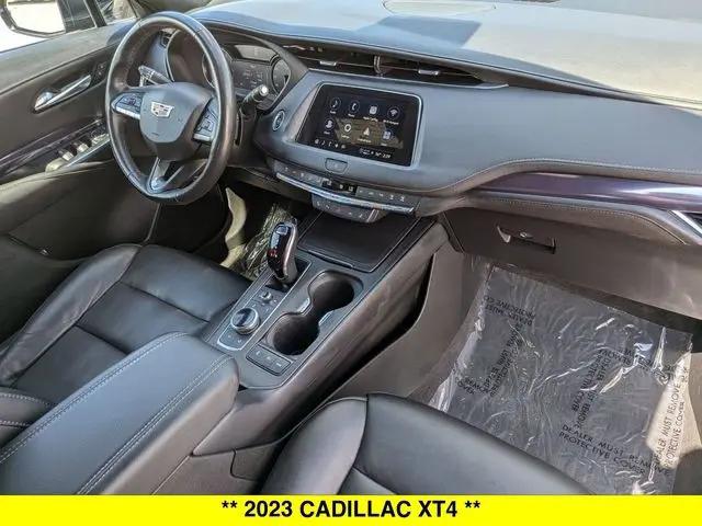 2023 Cadillac XT4 AWD Luxury