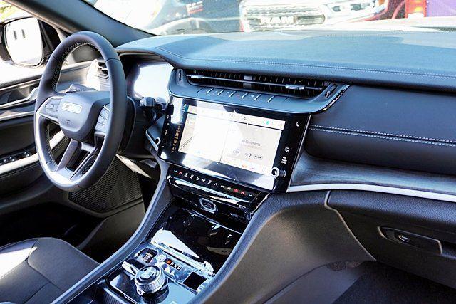 2026 Jeep Grand Cherokee L Altitude 4x4