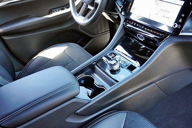 2026 Jeep Grand Cherokee L Altitude 4x4