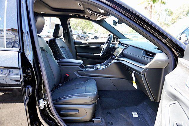 2026 Jeep Grand Cherokee L Altitude 4x4