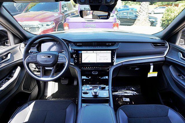 2026 Jeep Grand Cherokee L Altitude 4x4