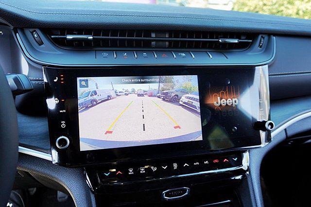 2026 Jeep Grand Cherokee L Altitude 4x4