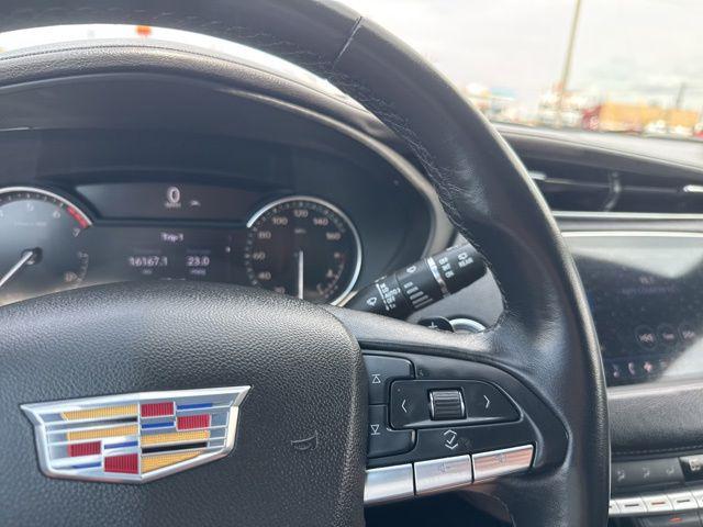 2023 Cadillac XT4 FWD Premium Luxury