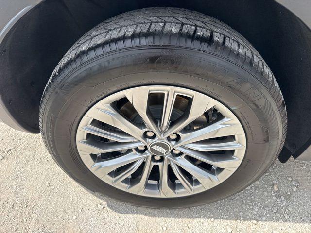 2023 Cadillac XT4 FWD Premium Luxury