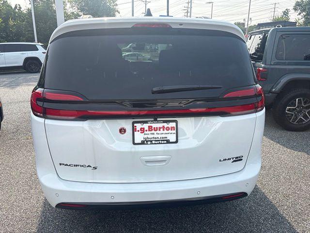 2027 Chrysler Pacifica Limited
