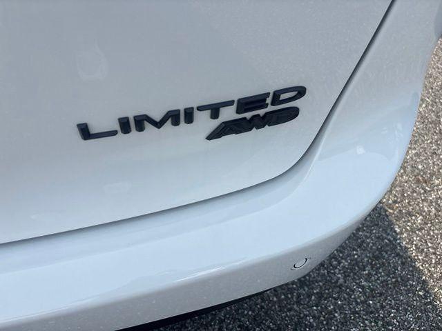 2027 Chrysler Pacifica Limited