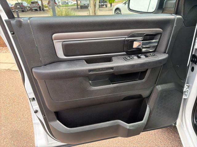 2024 Ram 1500 Classic Warlock Crew Cab 4x4 5'7" Box