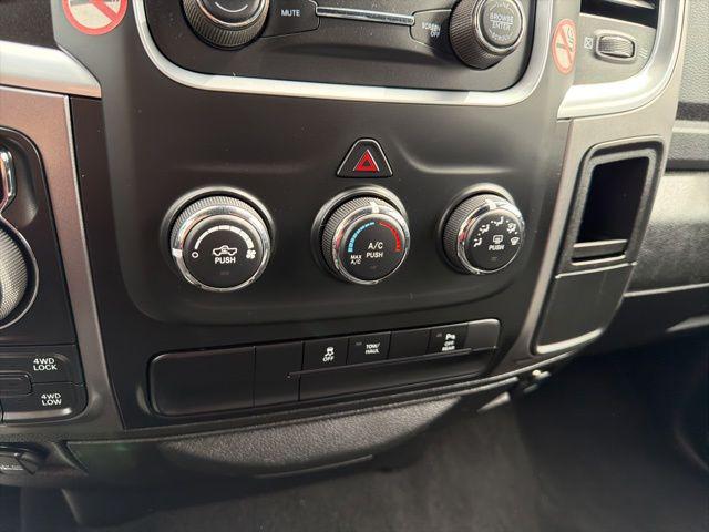 2024 Ram 1500 Classic Warlock Crew Cab 4x4 5'7" Box